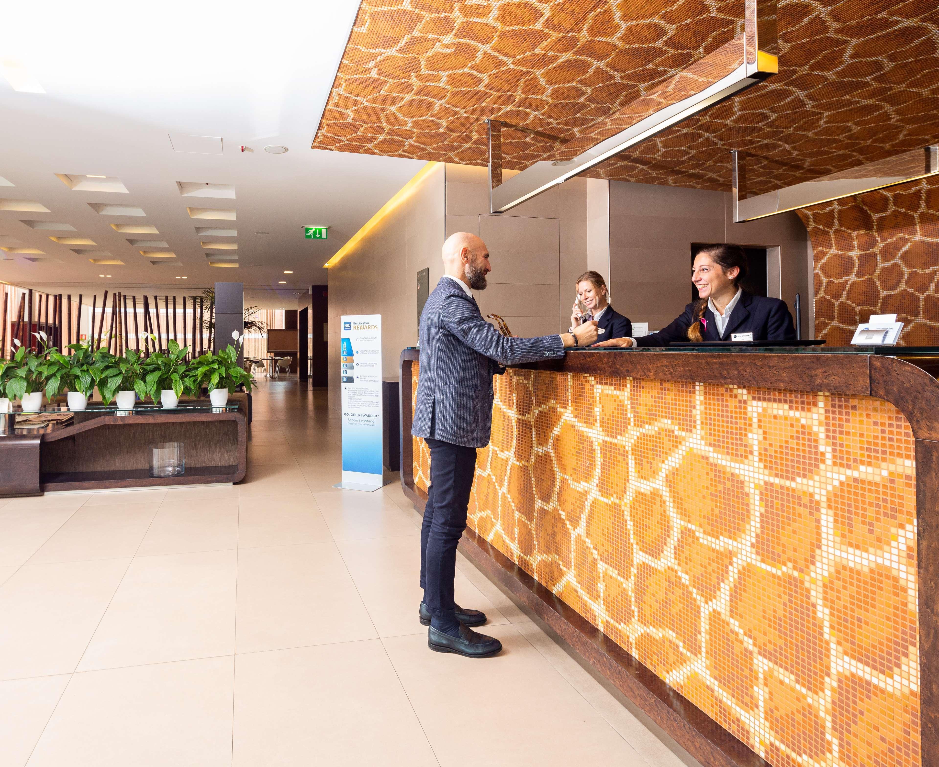 Best Western Hotel Goldenmile Milan Trezzano sul Naviglio Eksteriør billede